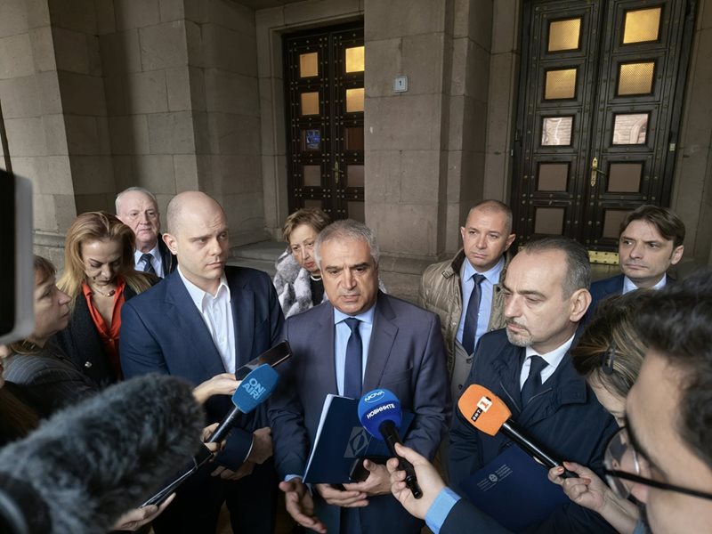 Бизнесът спря приемането на бюджета. Поиска промени, за да не вземат от доходите на 2,1 млн. работещи (Обзор)