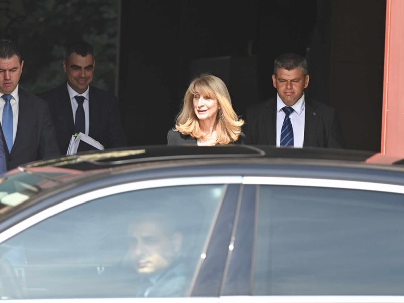 Бонуси за 1 милион си раздали петимата в КЕВР за 2024 г. (Обзор)